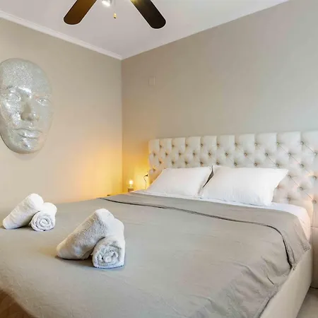 Chalet Charming House With Private Pool In Urb Saint Louis