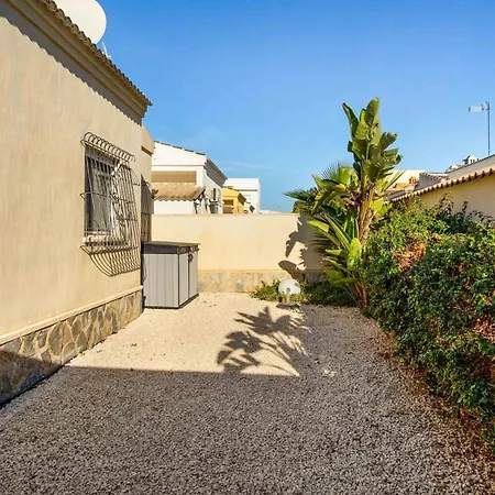 Charming House With Private Pool In Urb Saint Louis