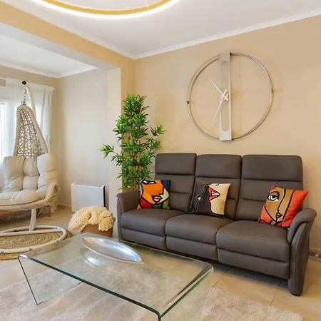 Charming House With Private Pool In Urb Saint Louis *