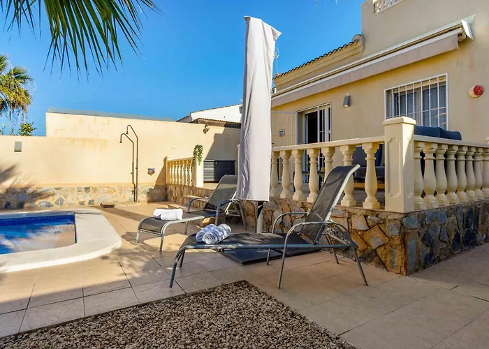 House With Private Pool Chalet